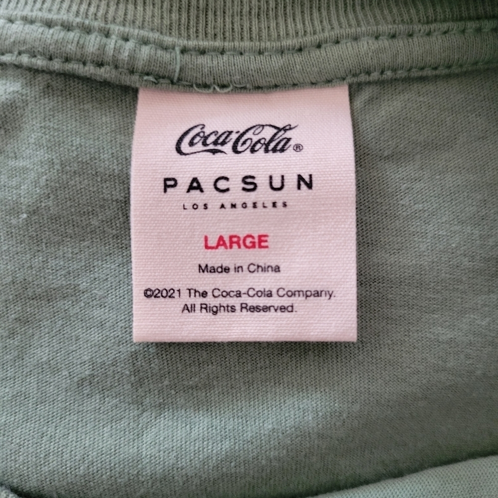 Coca Cola By PacSun Green Bandana Print Logo Tee Size Large - Picture 7 of 7